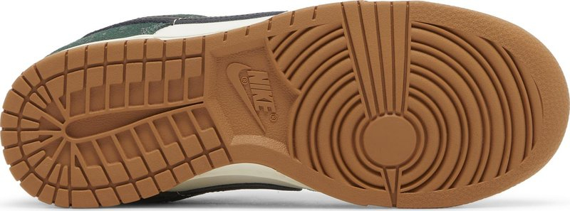 Wmns Dunk Low  Green Snake  FQ8893-397 - vstockx