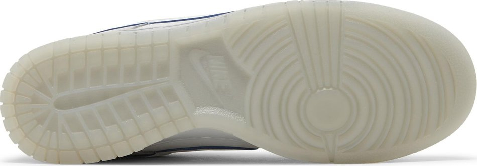 Dunk Low  Wolf Grey Pure Platinum  DX3722-001 - vstockx