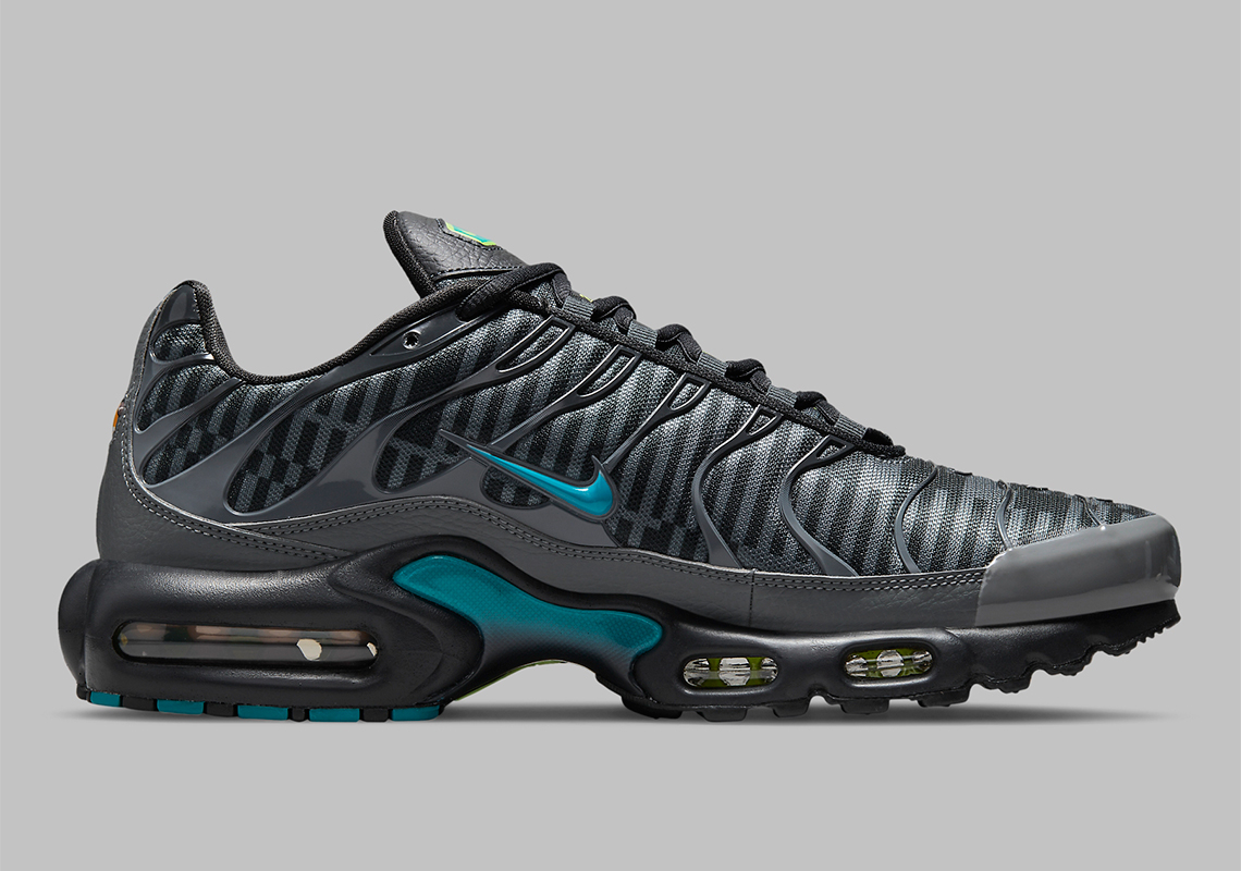 Air Max Plus 'Champions League' DJ6896-070 - vstockx