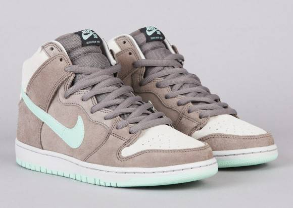 Dunk High Pro SB  Soft Grey  305050-030 - vstockx