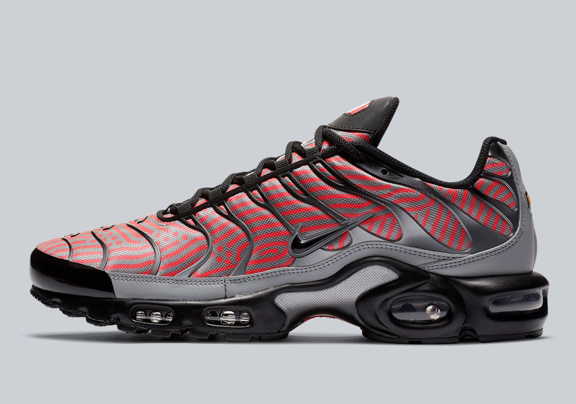 Air Max Plus 'Euro Tour' CW7575-100 - vstockx