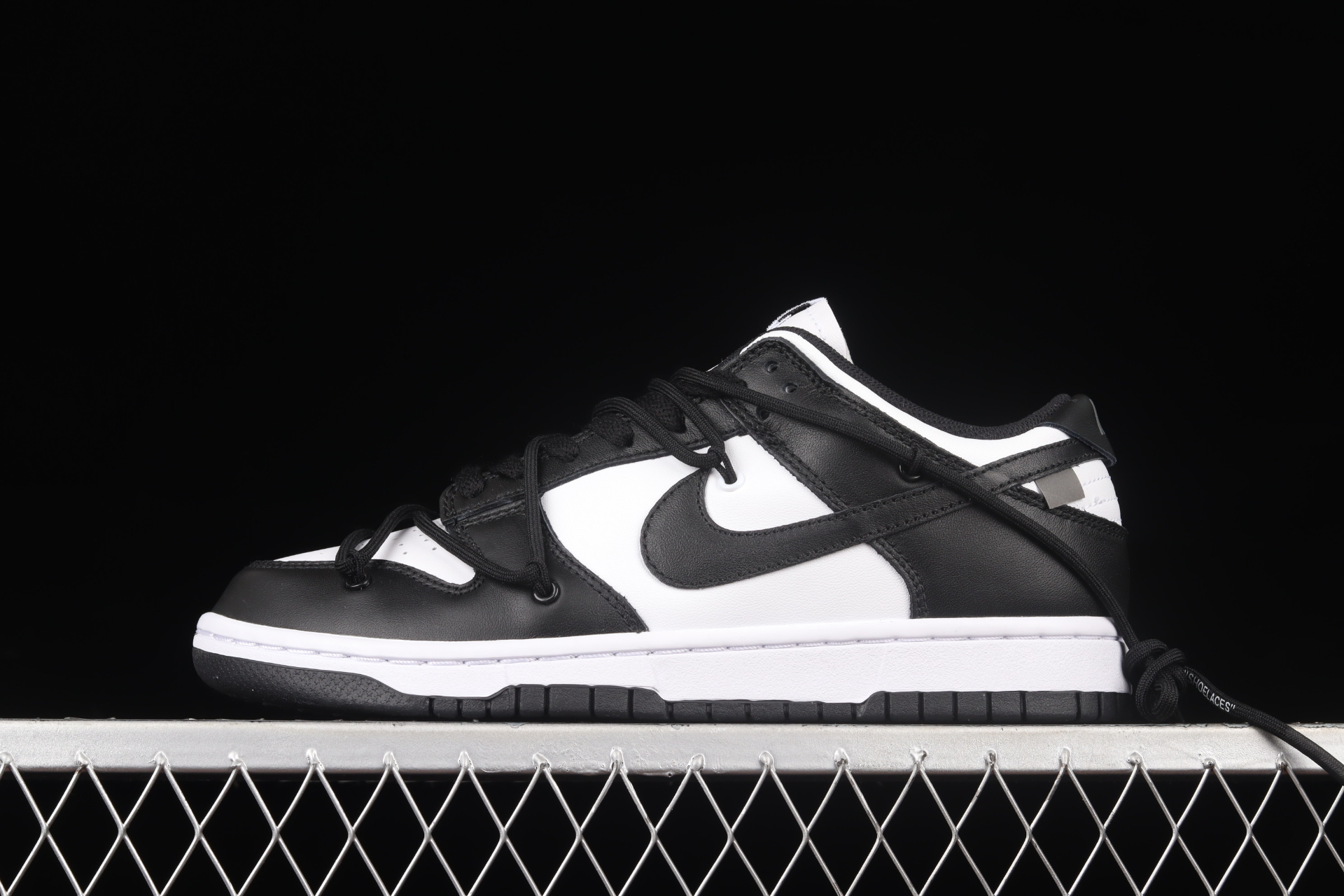 Dunk Low Lot  Black/White  CT0856-103 - vstockx