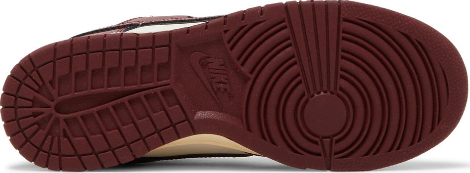 Wmns Dunk Low SE  Sisterhood   Team Red  DV1160-101 - vstockx