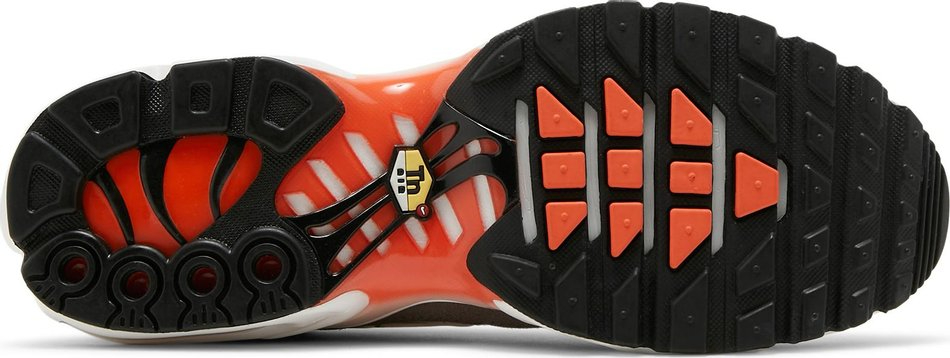 Air Max Plus 'First Use' DB0681-200 - vstockx