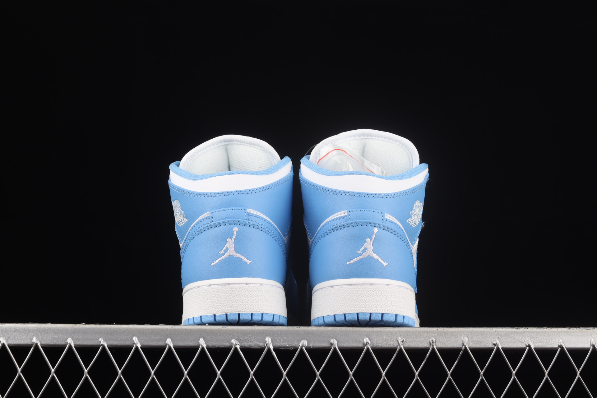 Air Jordan 1 Mid University Blue White Shoes 554725-106 - vstockx