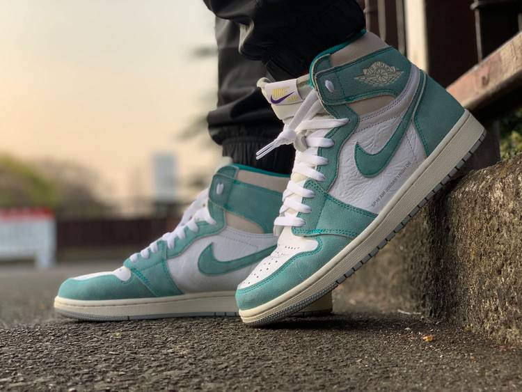Air Jordan 1 Retro High OG  Turbo Green  555088-311 - vstockx