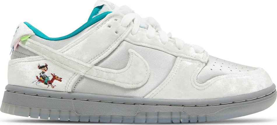 Wmns Dunk Low  Ice  D02326-001 - vstockx