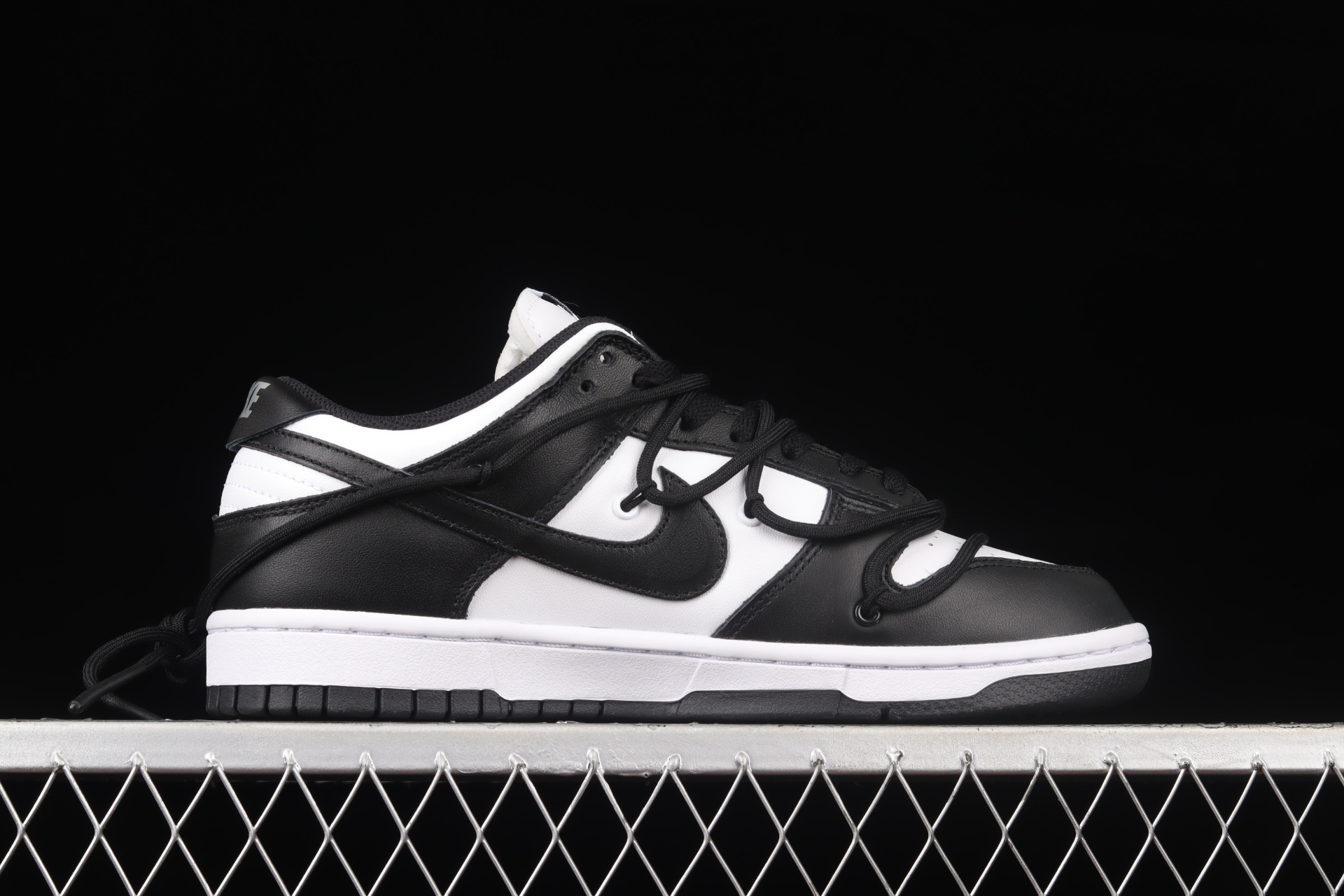 Dunk Low Lot  Black/White  CT0856-103 - vstockx