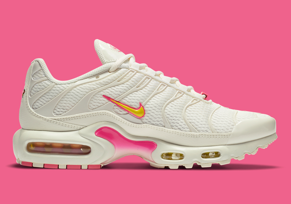 Wmns Air Max Plus 'Sail Digital Pink' CZ0373-100 - vstockx