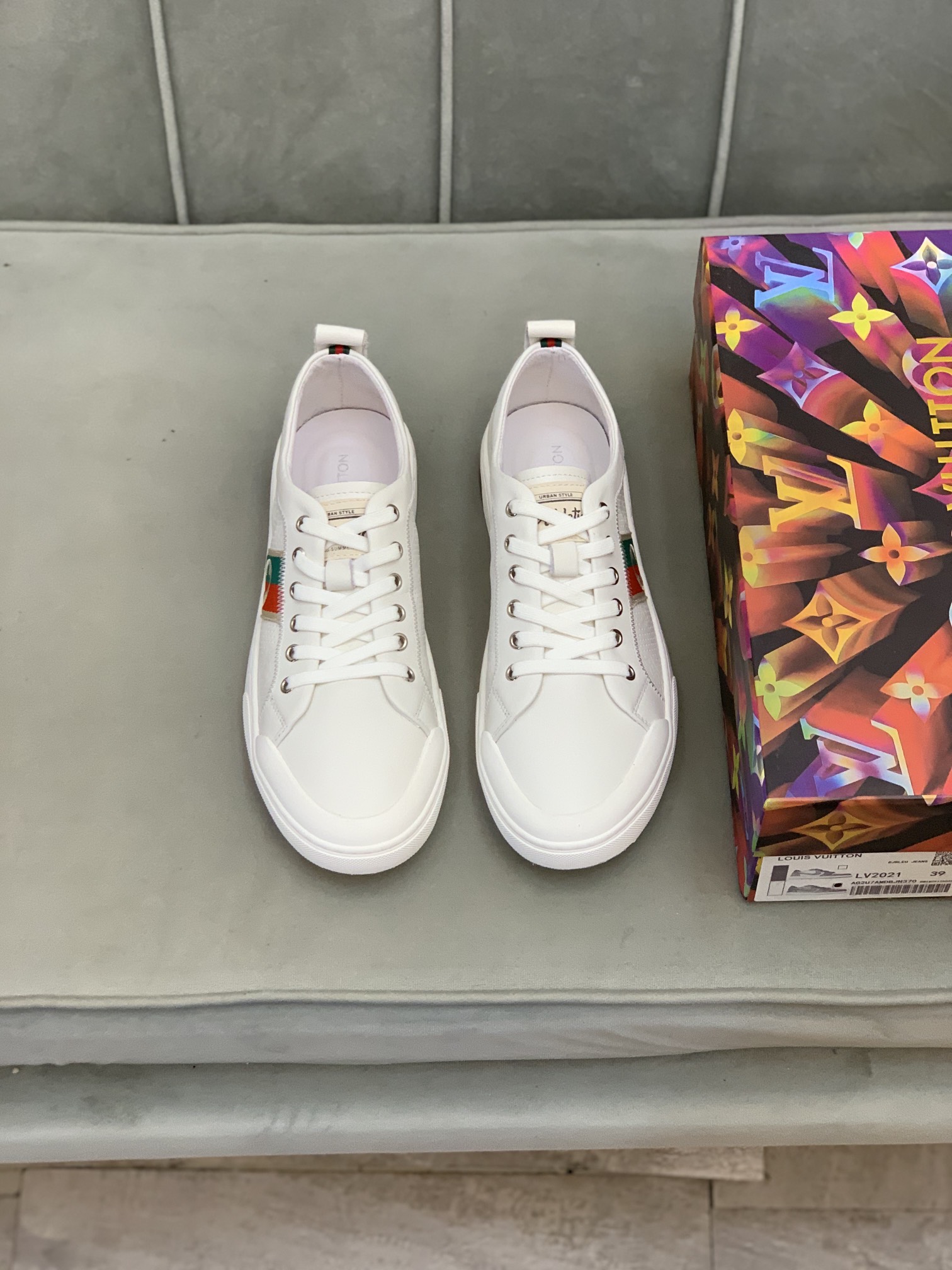Louis Vuitton Low Top sneaker 14 - vstockx