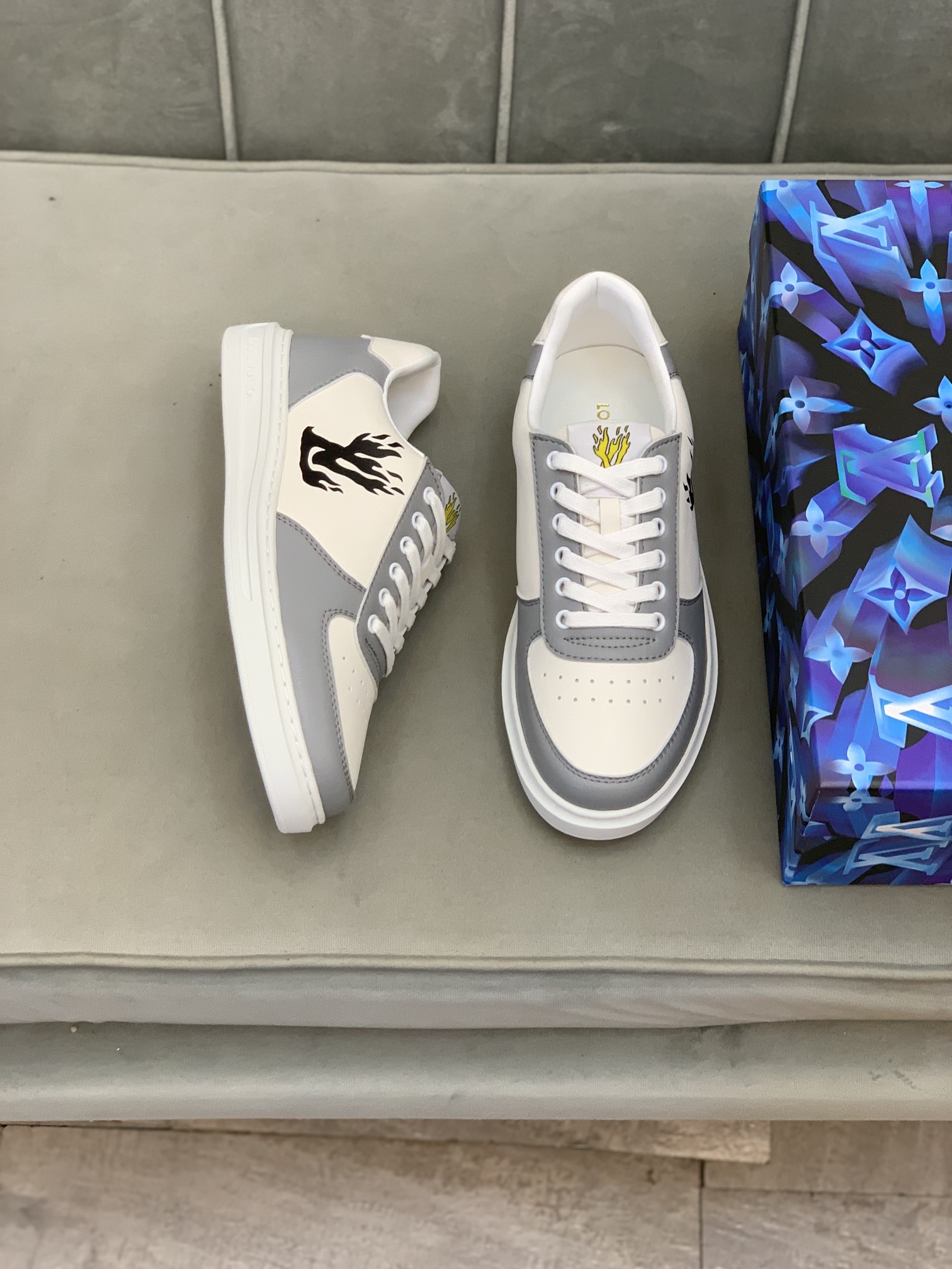 Louis Vuitton Low Top sneaker 6 - vstockx