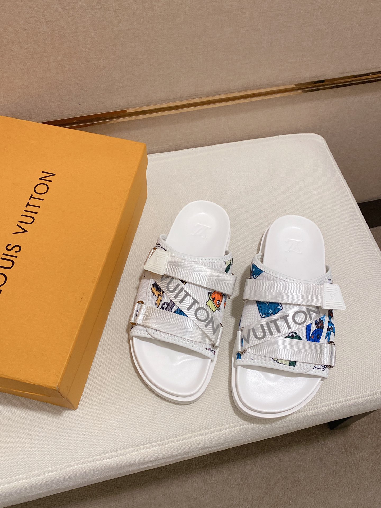 Louis Vuitton Honolulu Sneaker 9 - vstockx