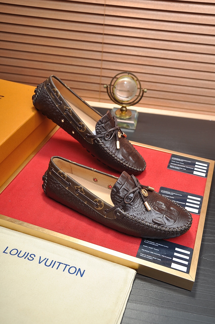 Louis Vuitton Leather Boots 5 - vstockx