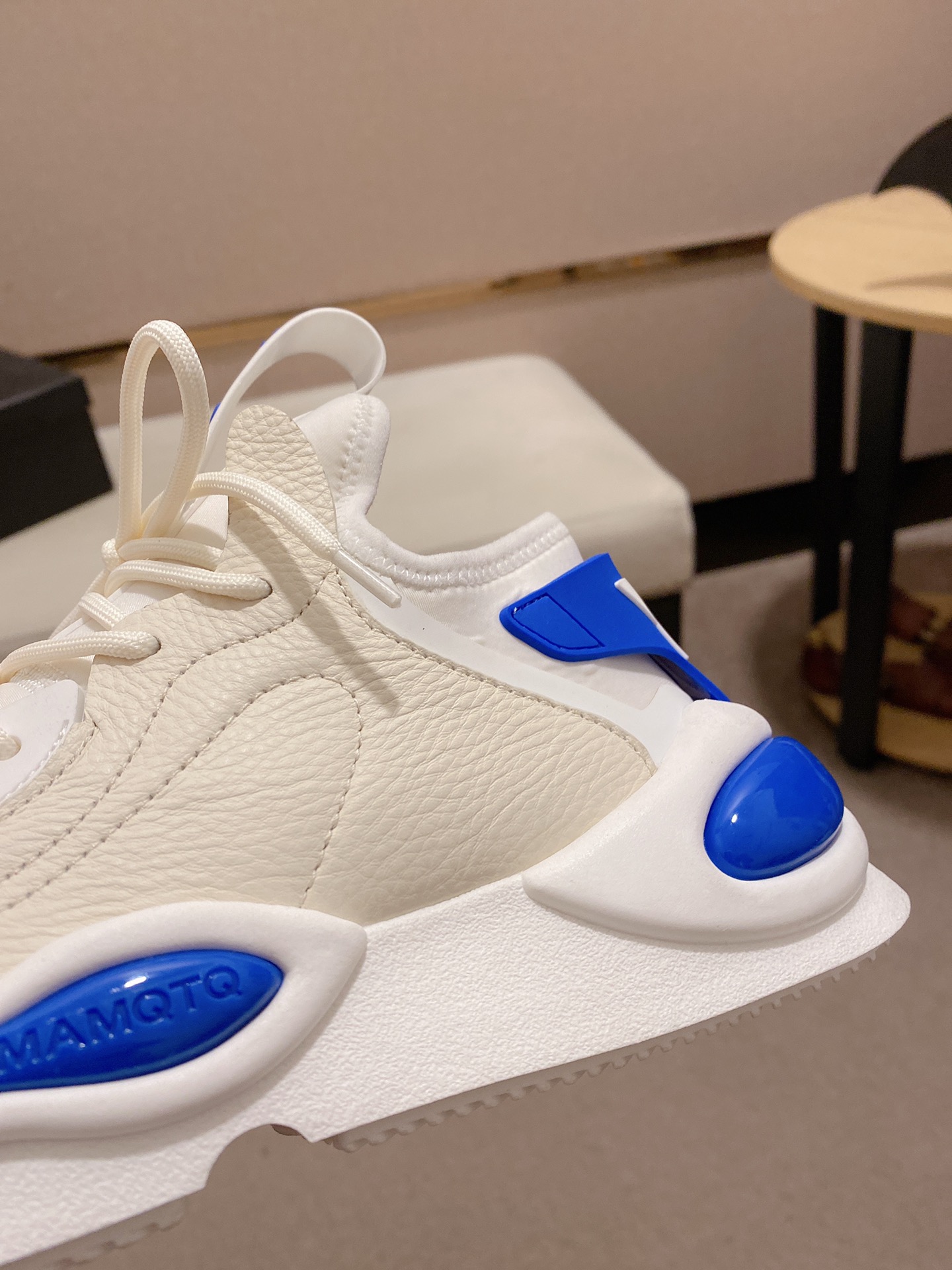 Y-3 Kaiwa Lace-Up Sneakers 6 - vstockx