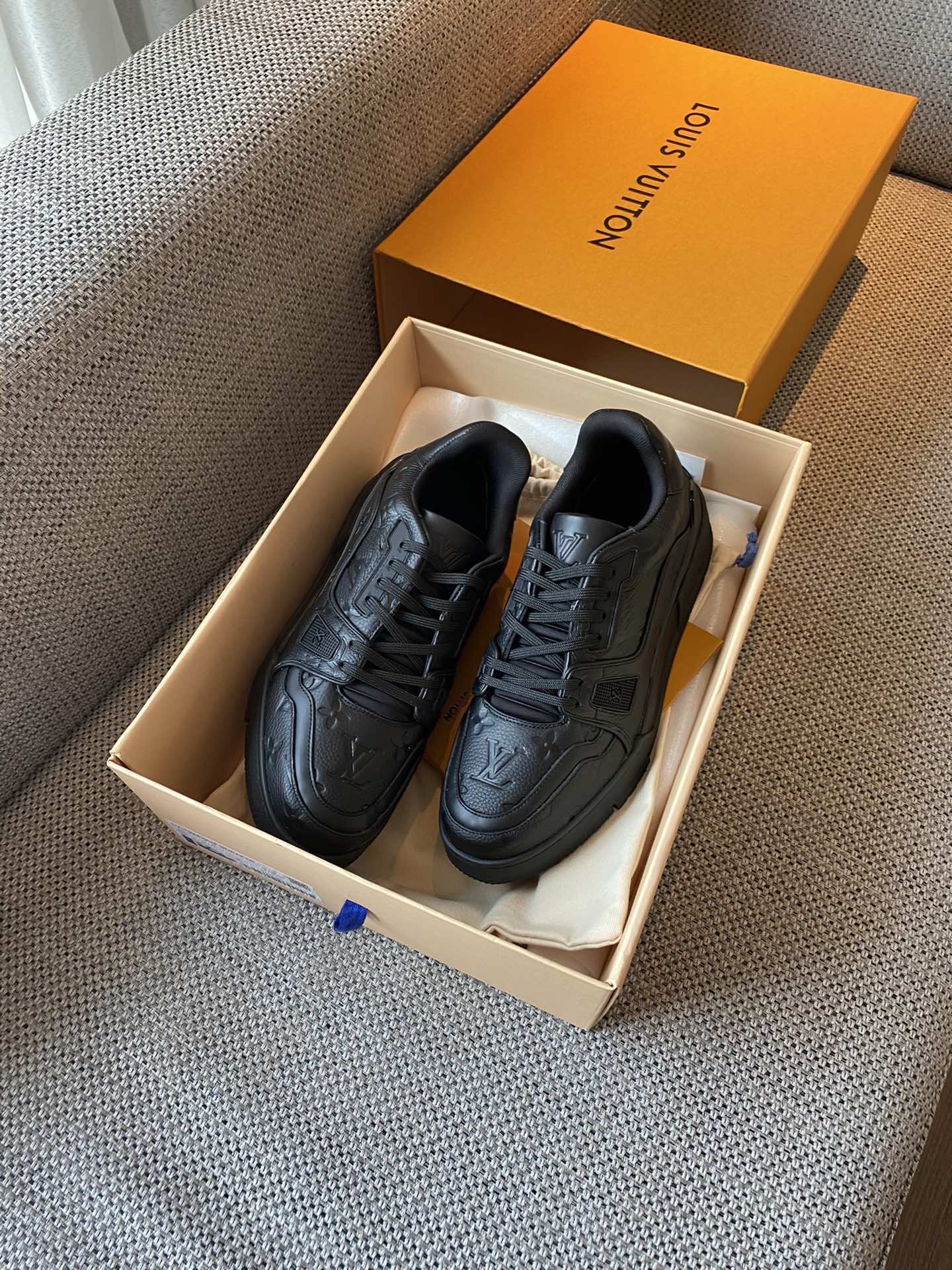 Louis Vuitton LV TRAINERS SNEAKER 9 - vstockx