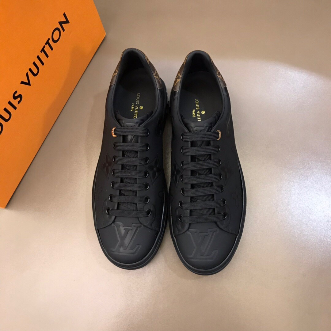 Louis Vuitton Low Top sneaker 53 - vstockx