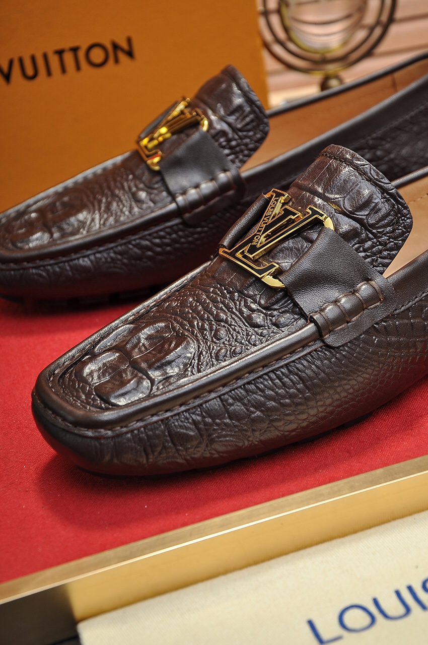 Louis Vuitton Leather Boots 3 - vstockx