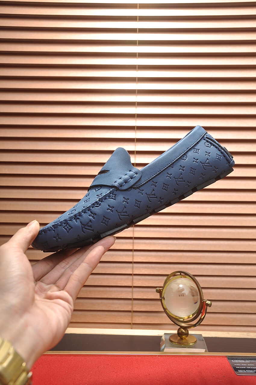 Louis Vuitton Leather Boots 24 - vstockx