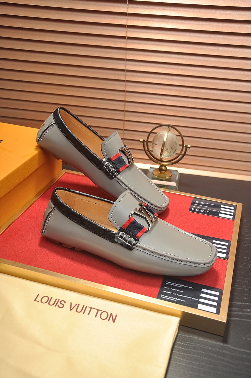 Louis Vuitton Leather Boots 29 - vstockx