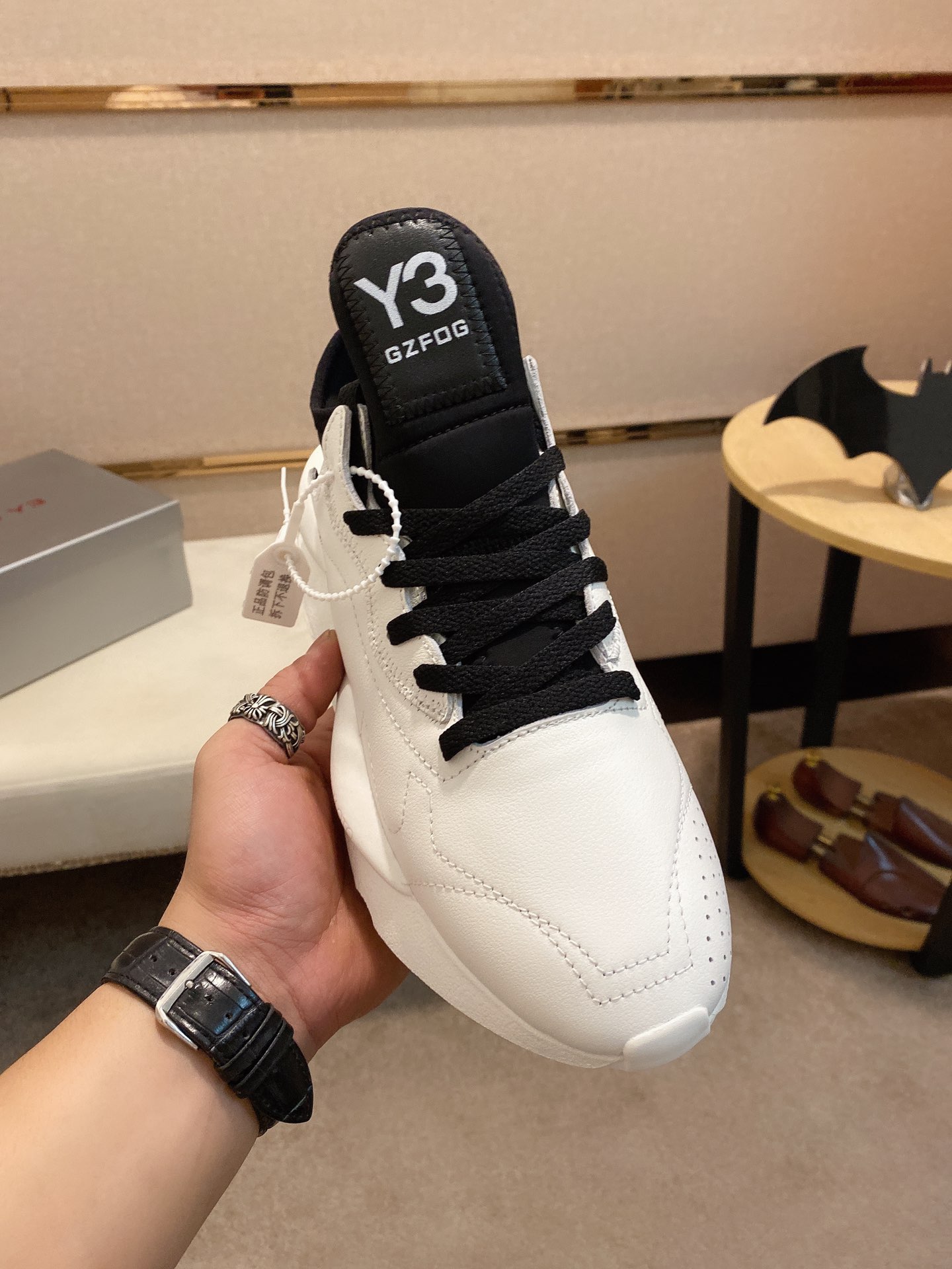 Y-3 Kaiwa Lace-Up Sneakers 39 - vstockx