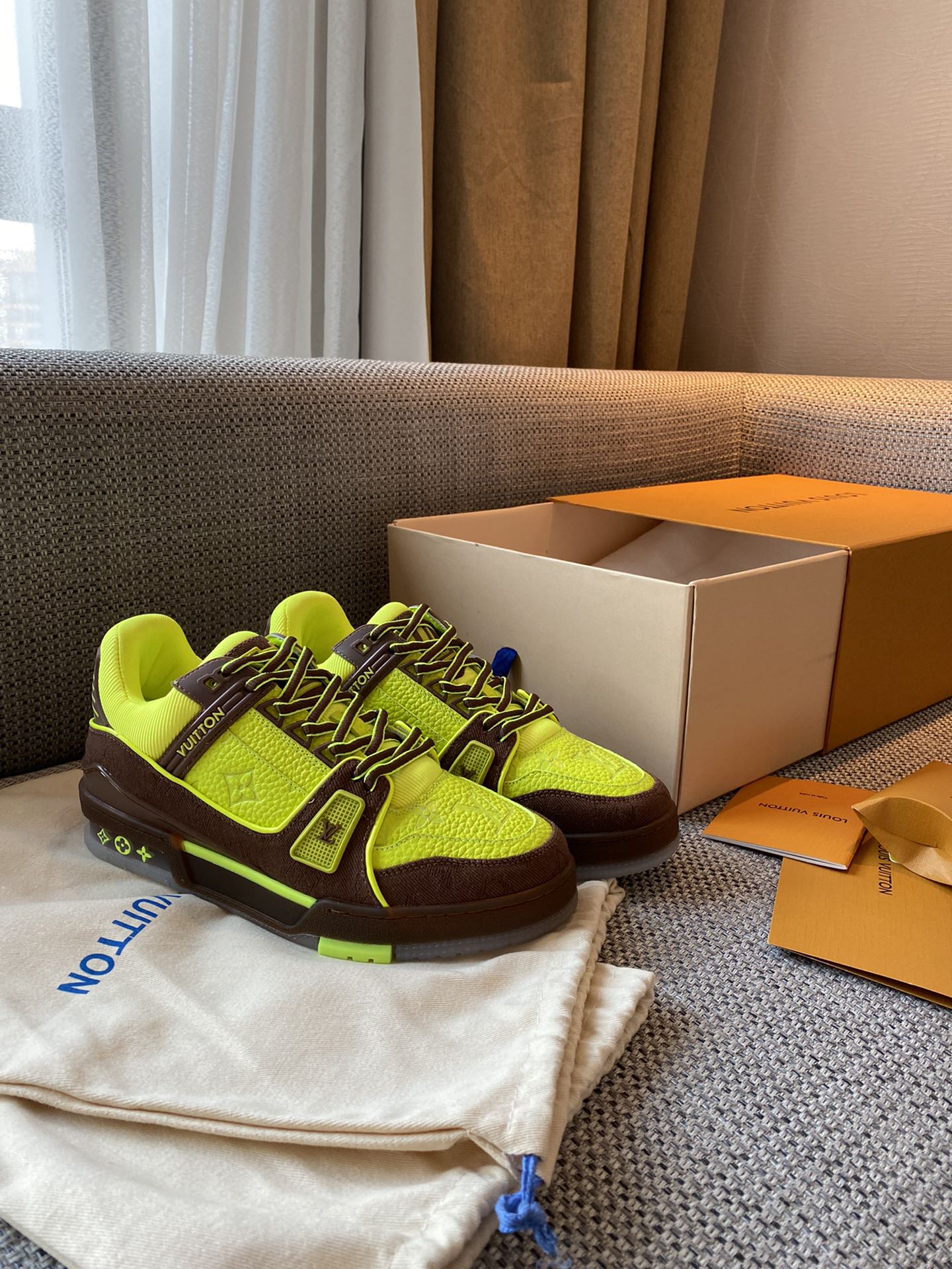 Louis Vuitton LV TRAINERS SNEAKER 9 - vstockx