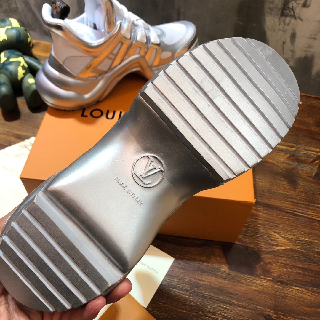 Louis Vuitton Archlight 25 - vstockx