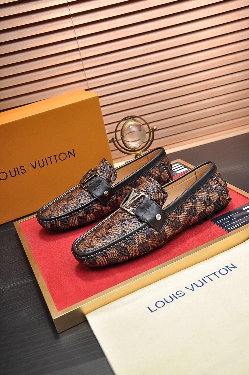 Louis Vuitton Leather Boots 9 - vstockx