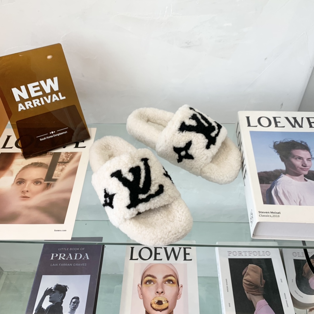 Louis Vuitton GLORIA FLAT LOAFERS WOMEN 12 - vstockx