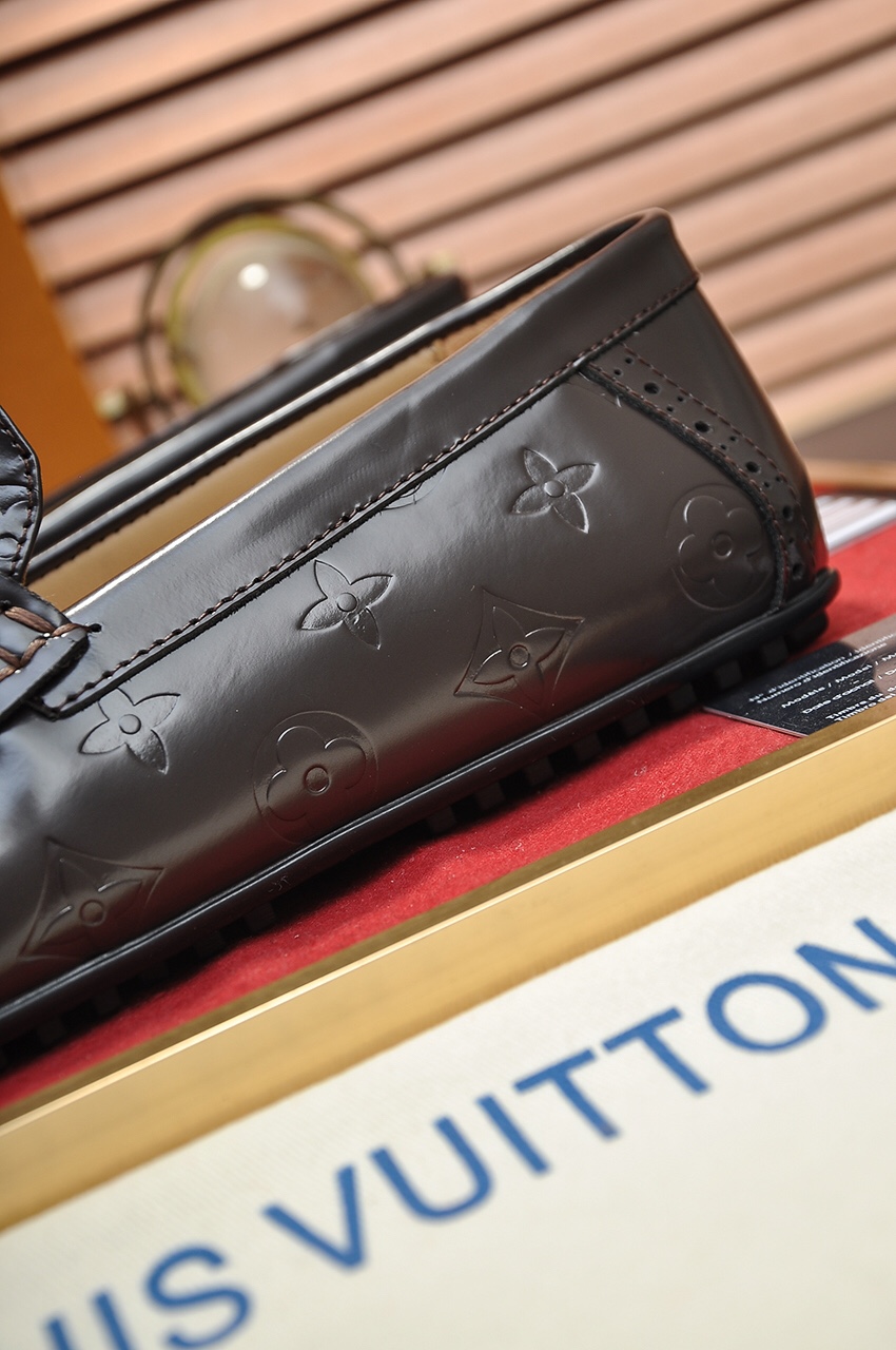 Louis Vuitton Leather Boots 52 - vstockx