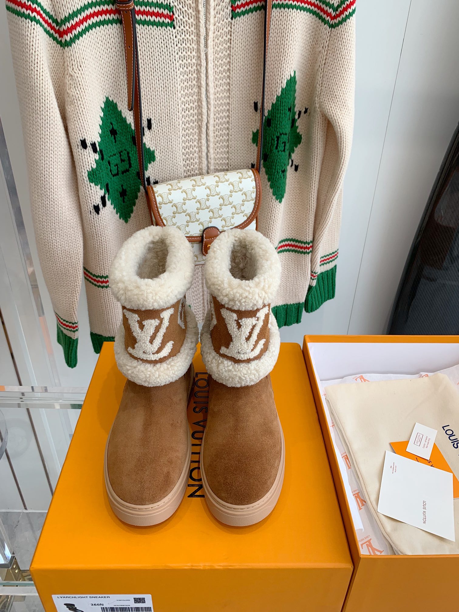 Louis Vuitton SNOWDROP FLAT ANKLE BOOTS WOMEN 13 - vstockx