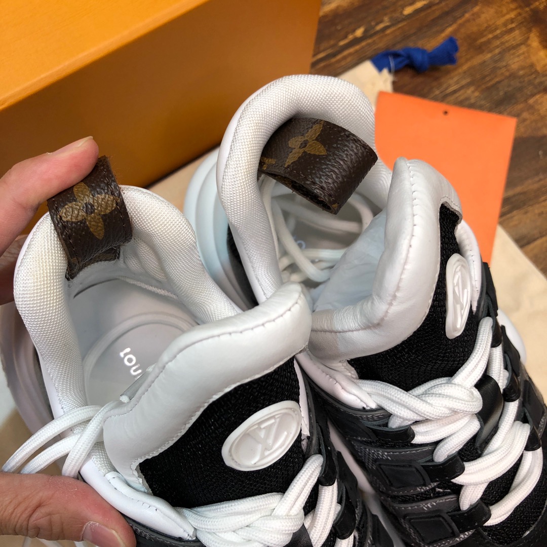 Louis Vuitton Archlight 18 - vstockx