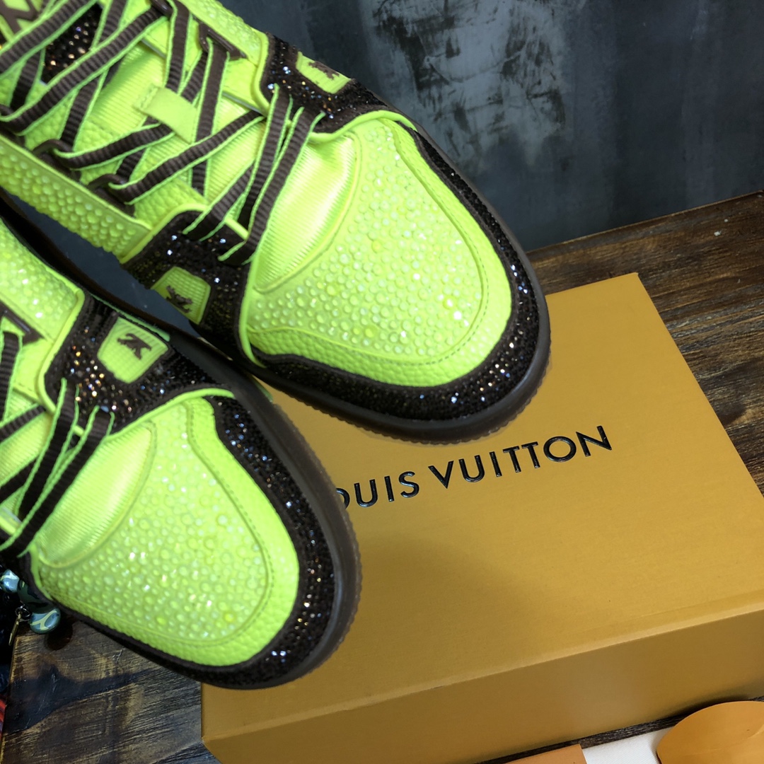 Louis Vuitton Trainer Sneakers 86 - vstockx