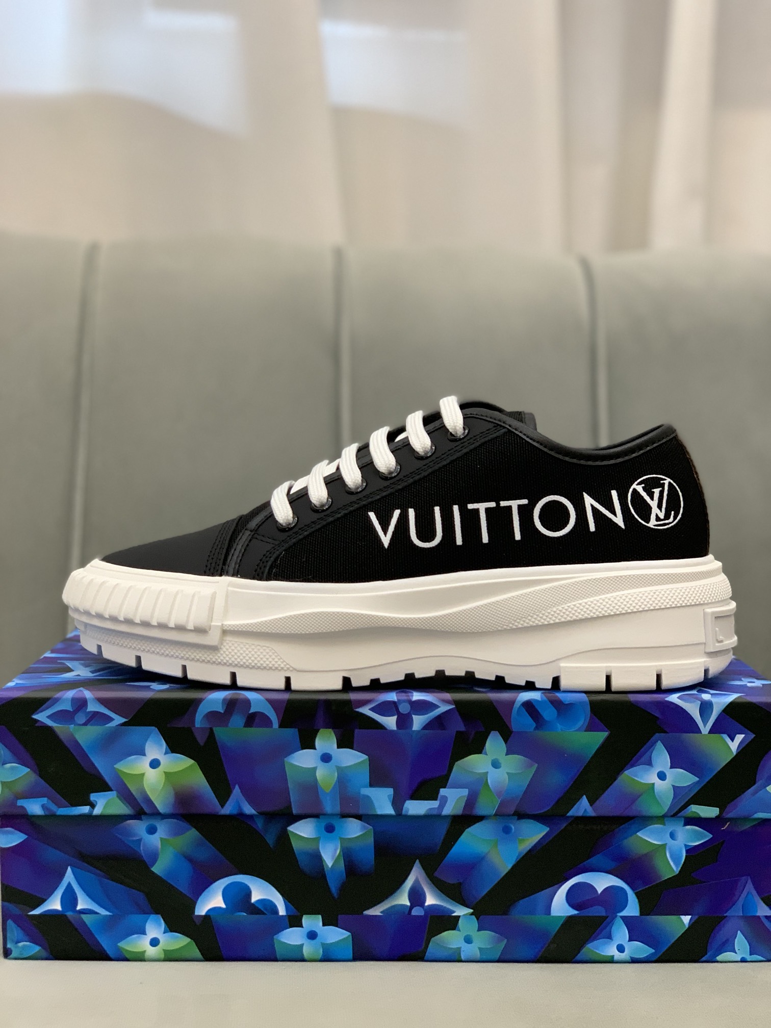 Louis Vuitton Squad sneaker 4 - vstockx