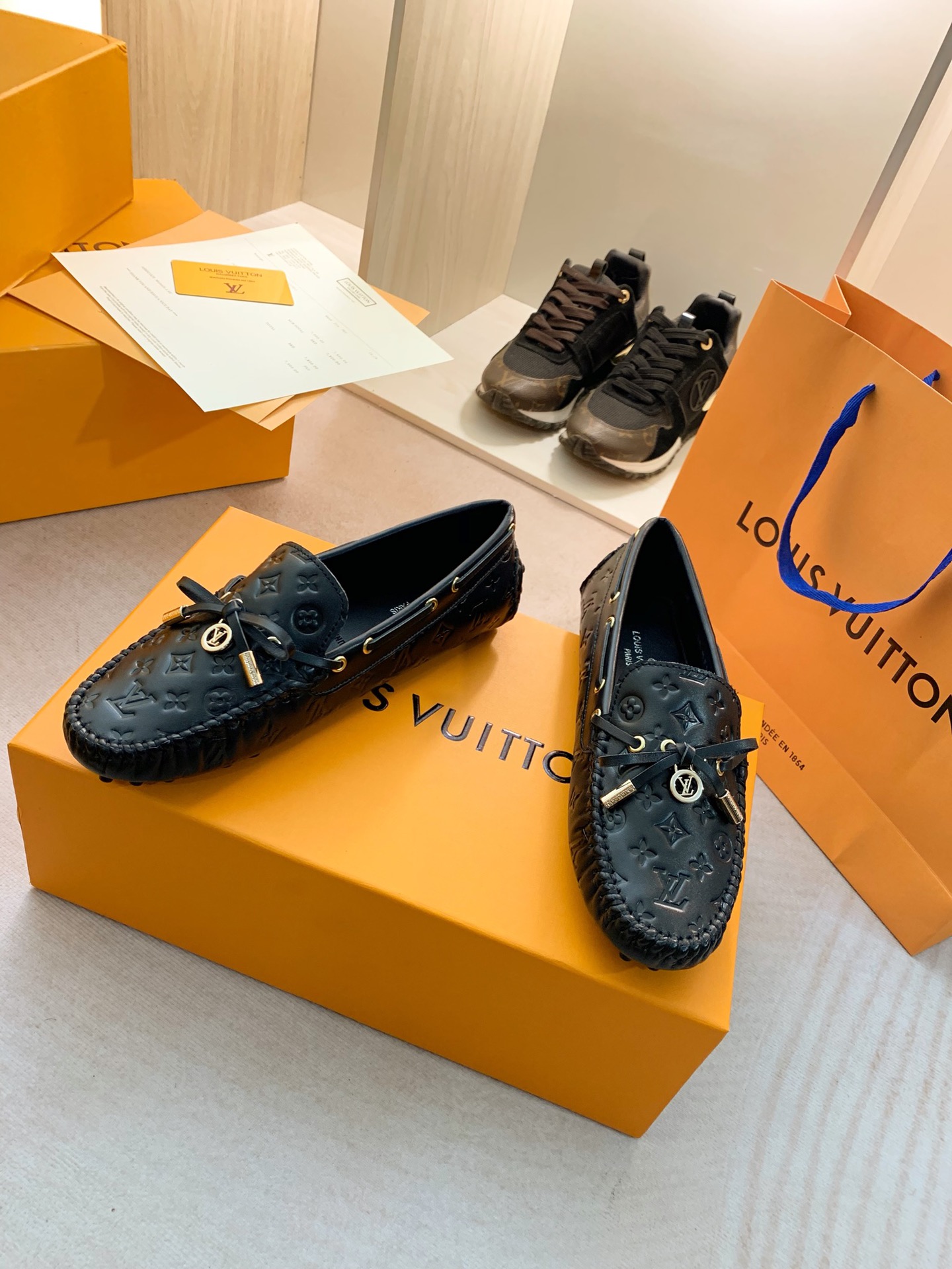 Louis Vuitton GLORIA FLAT LOAFERS WOMEN 11 - vstockx
