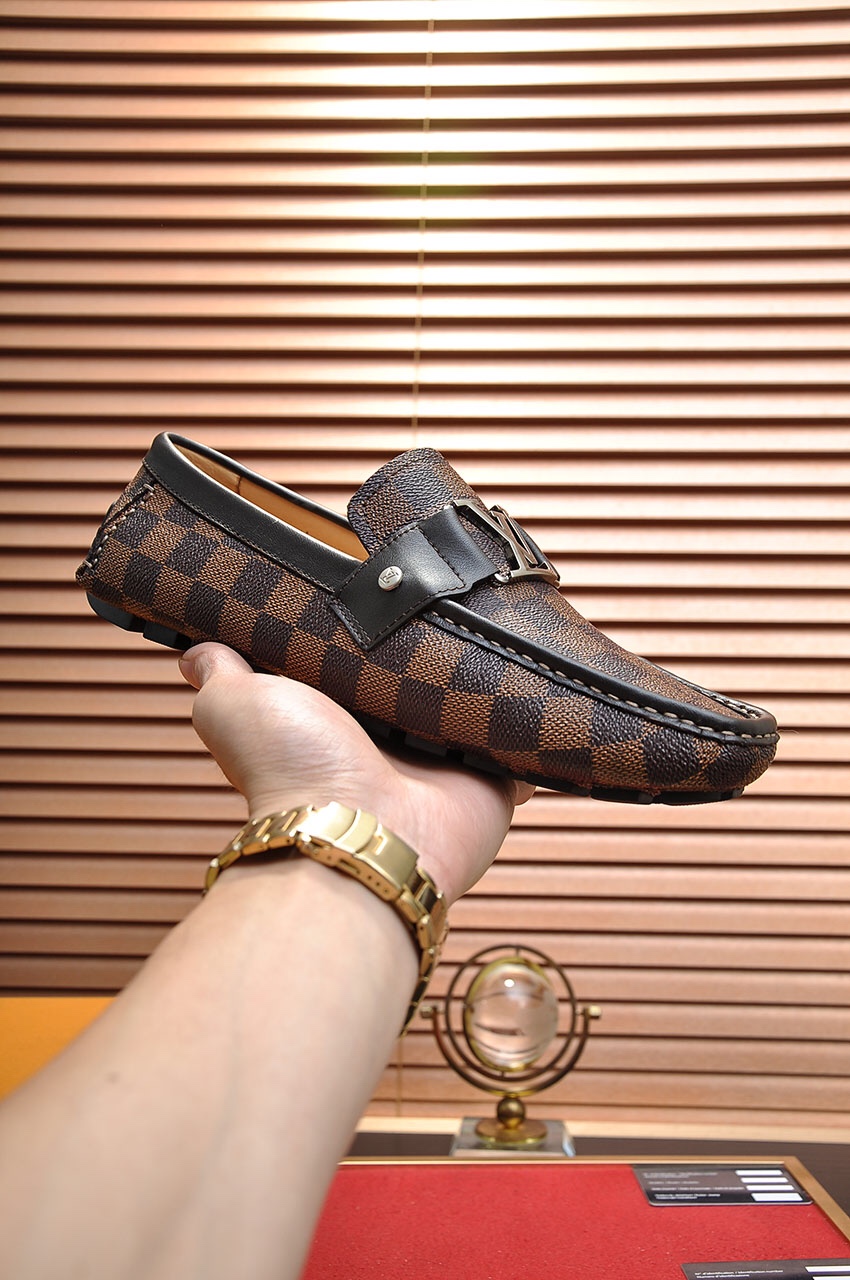 Louis Vuitton Leather Boots 9 - vstockx