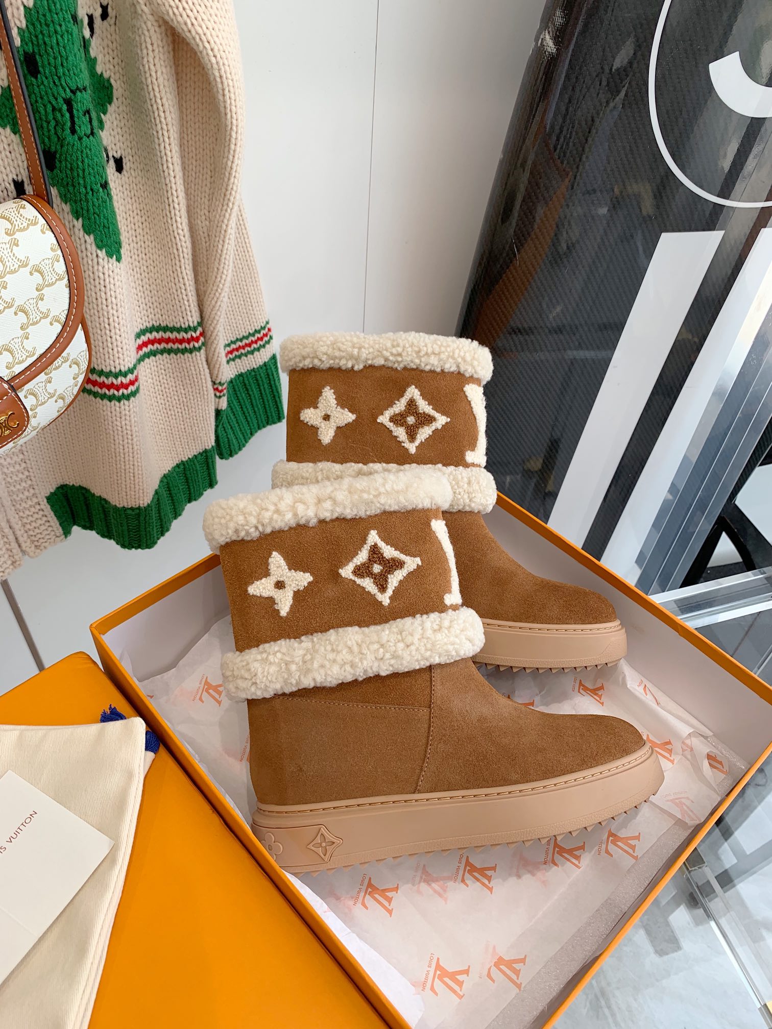 Louis Vuitton SNOWDROP FLAT ANKLE BOOTS WOMEN 13 - vstockx