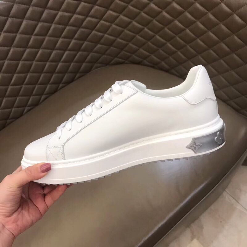 Louis Vuitton Low Top sneaker 22 - vstockx