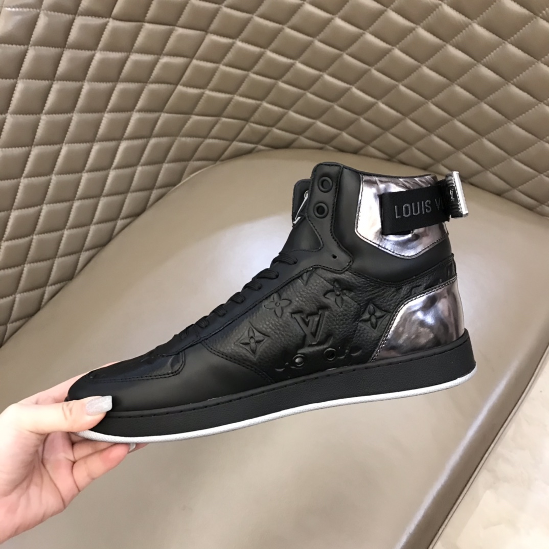 Louis Vuitton Rivoli sneaker 2 - vstockx