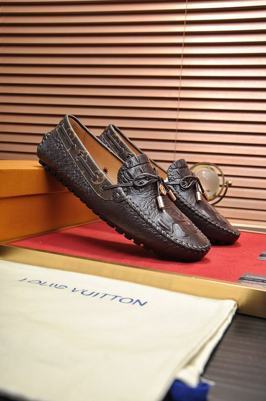 Louis Vuitton Leather Boots 5 - vstockx