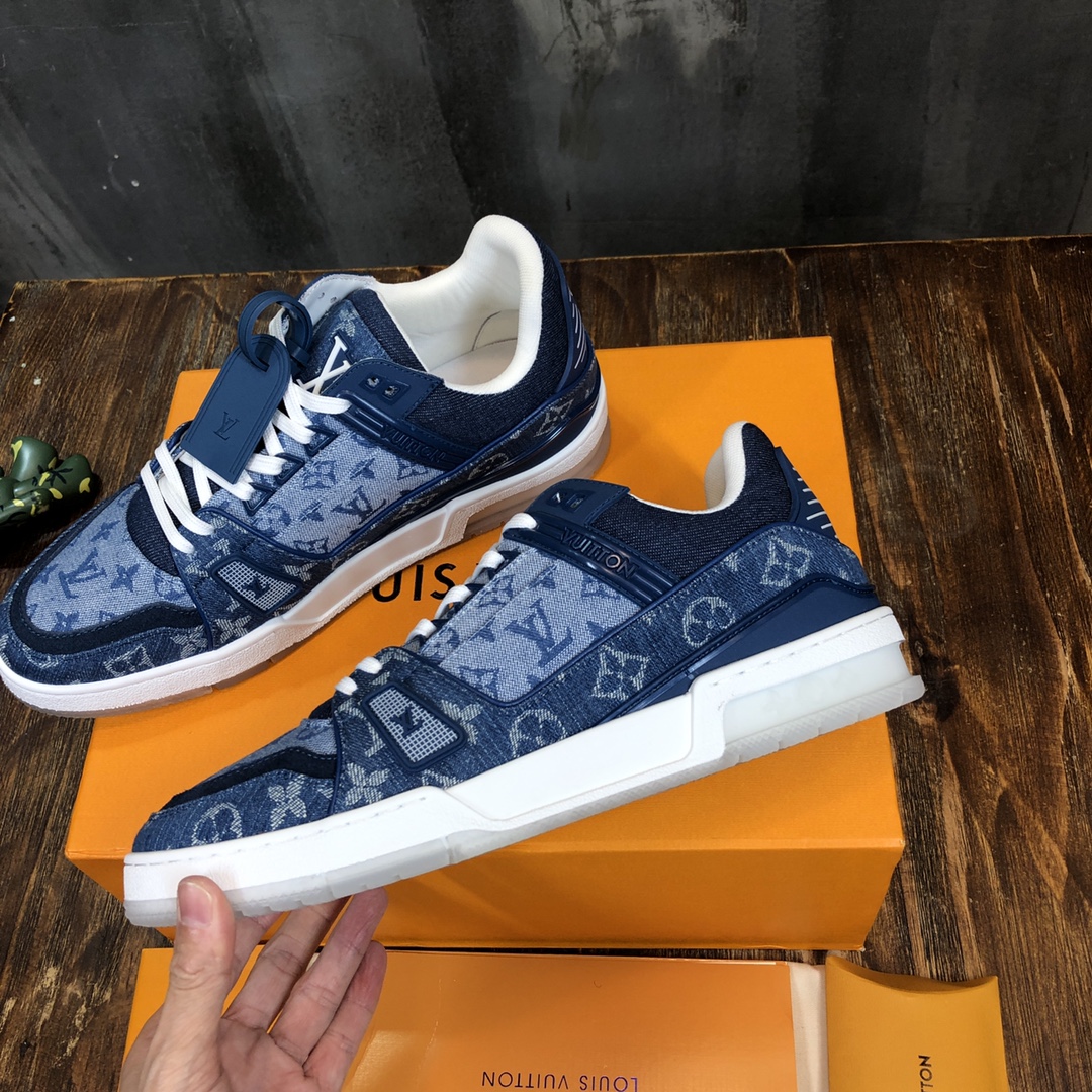 Louis Vuitton Trainer Sneakers 67 - vstockx