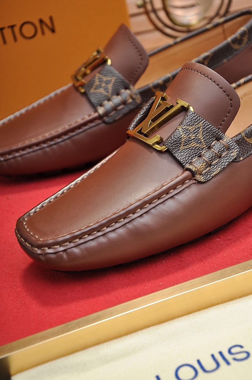 Louis Vuitton Leather Boots 7 - vstockx