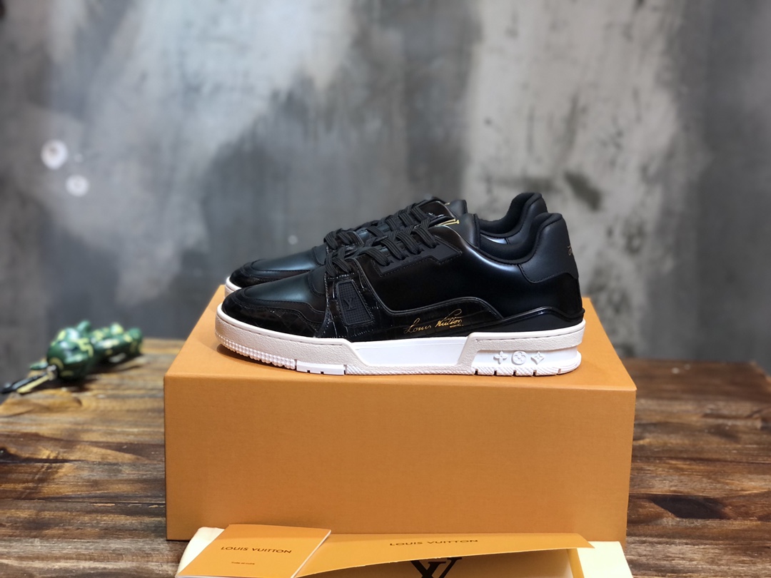 Louis Vuitton Trainer Sneakers 49 - vstockx