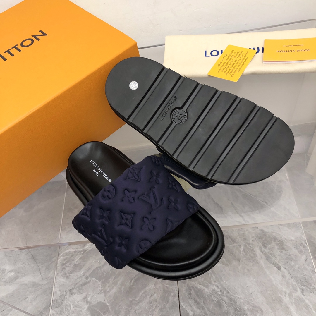 Louis Vuitton POOL PILLOW COMFORT MULES WOMEN 1 - vstockx