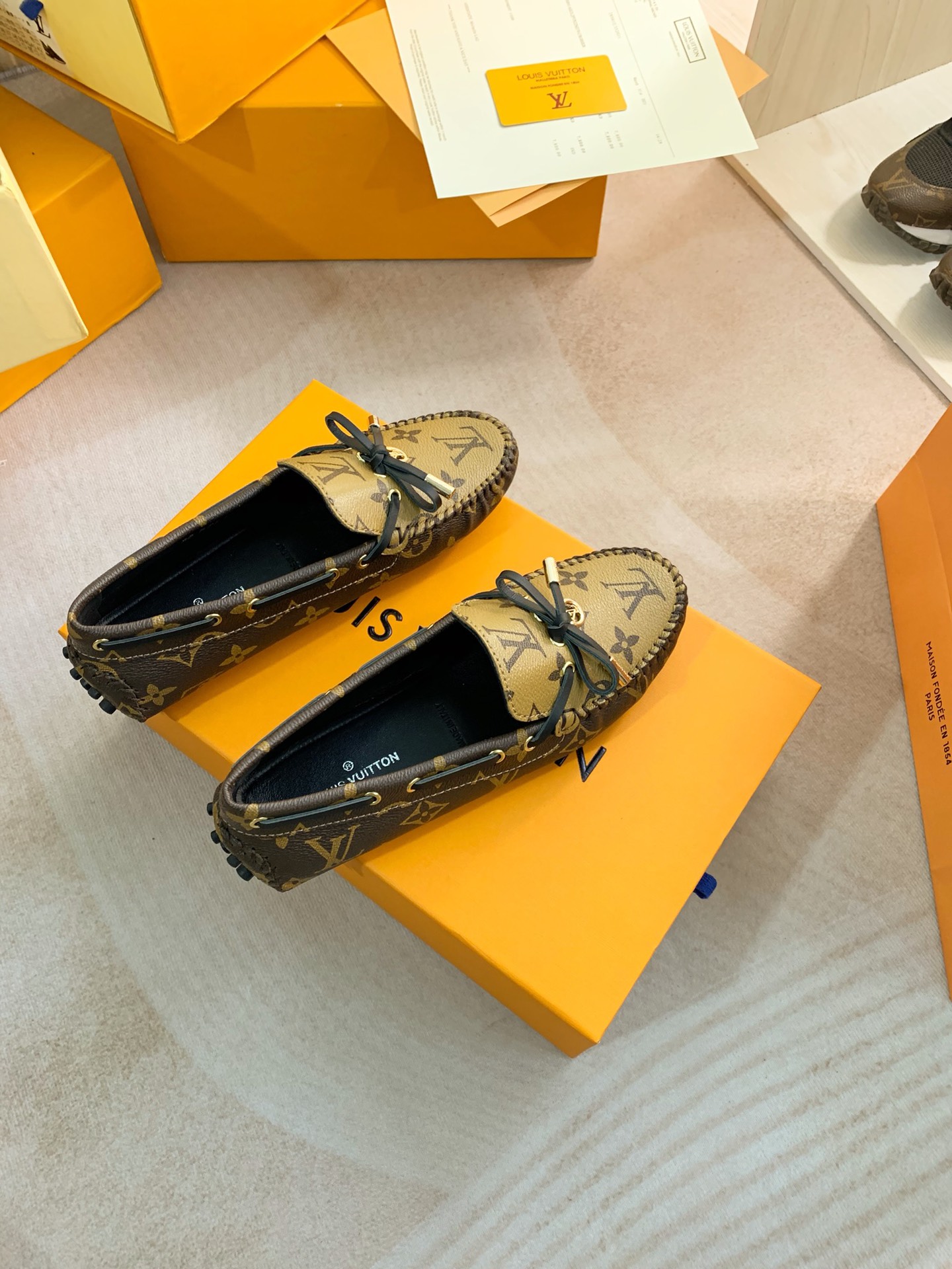 Louis Vuitton GLORIA FLAT LOAFERS WOMEN 11 - vstockx