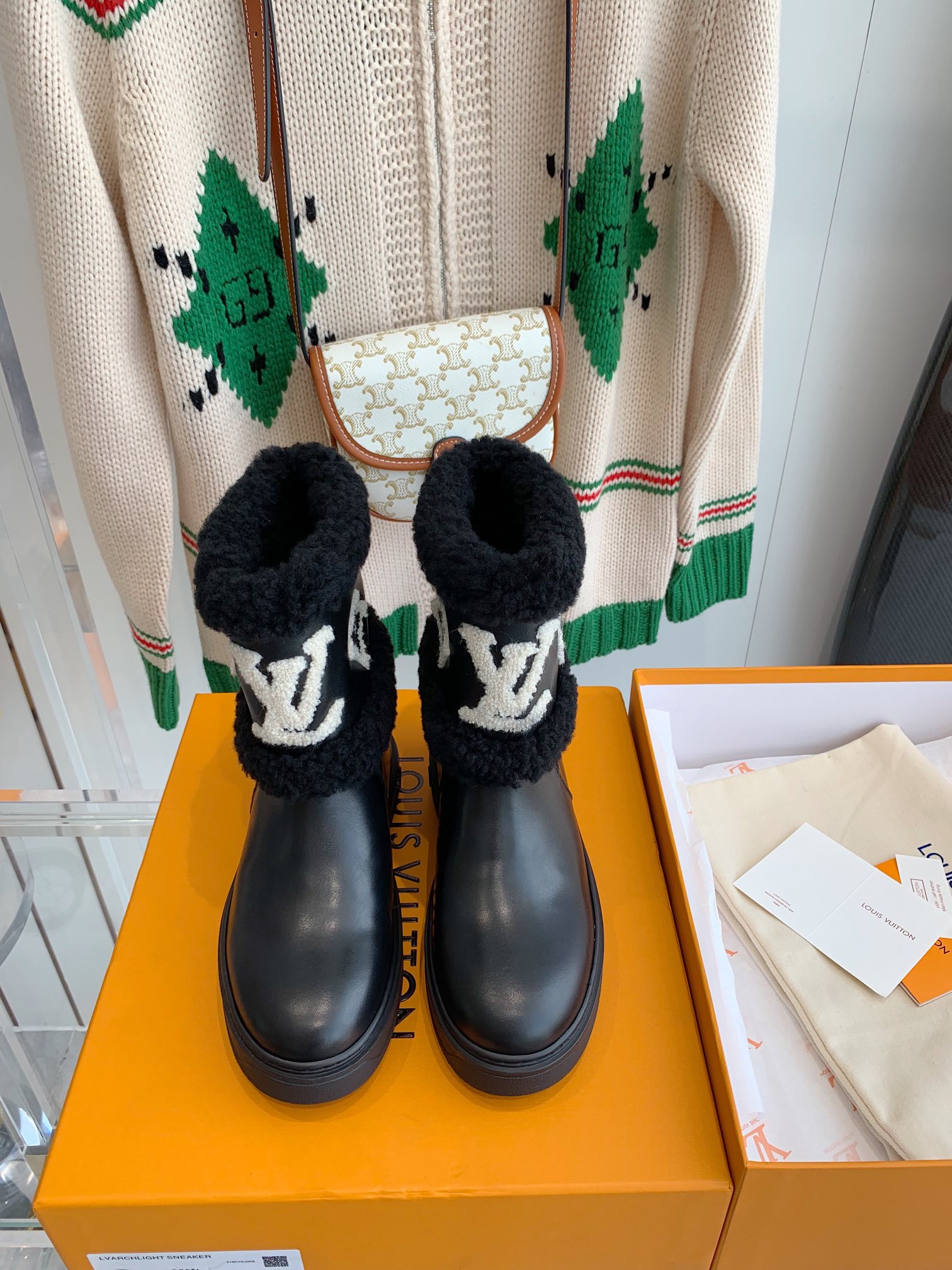 Louis Vuitton SNOWDROP FLAT ANKLE BOOTS WOMEN 13 - vstockx