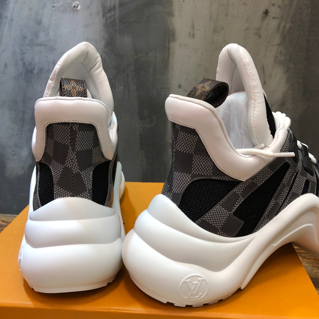 Louis Vuitton Archlight 18 - vstockx