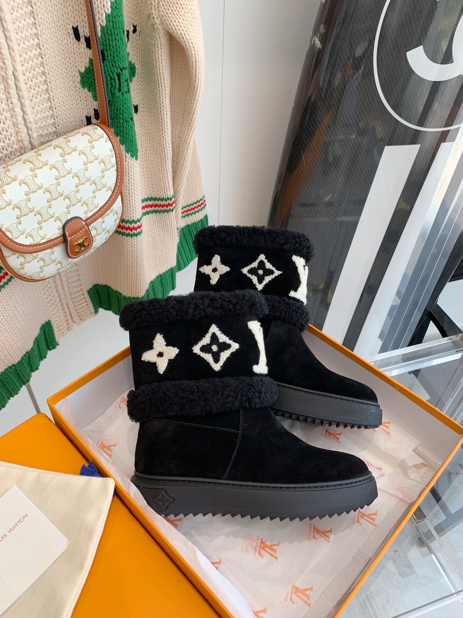 Louis Vuitton SNOWDROP FLAT ANKLE BOOTS WOMEN 13 - vstockx