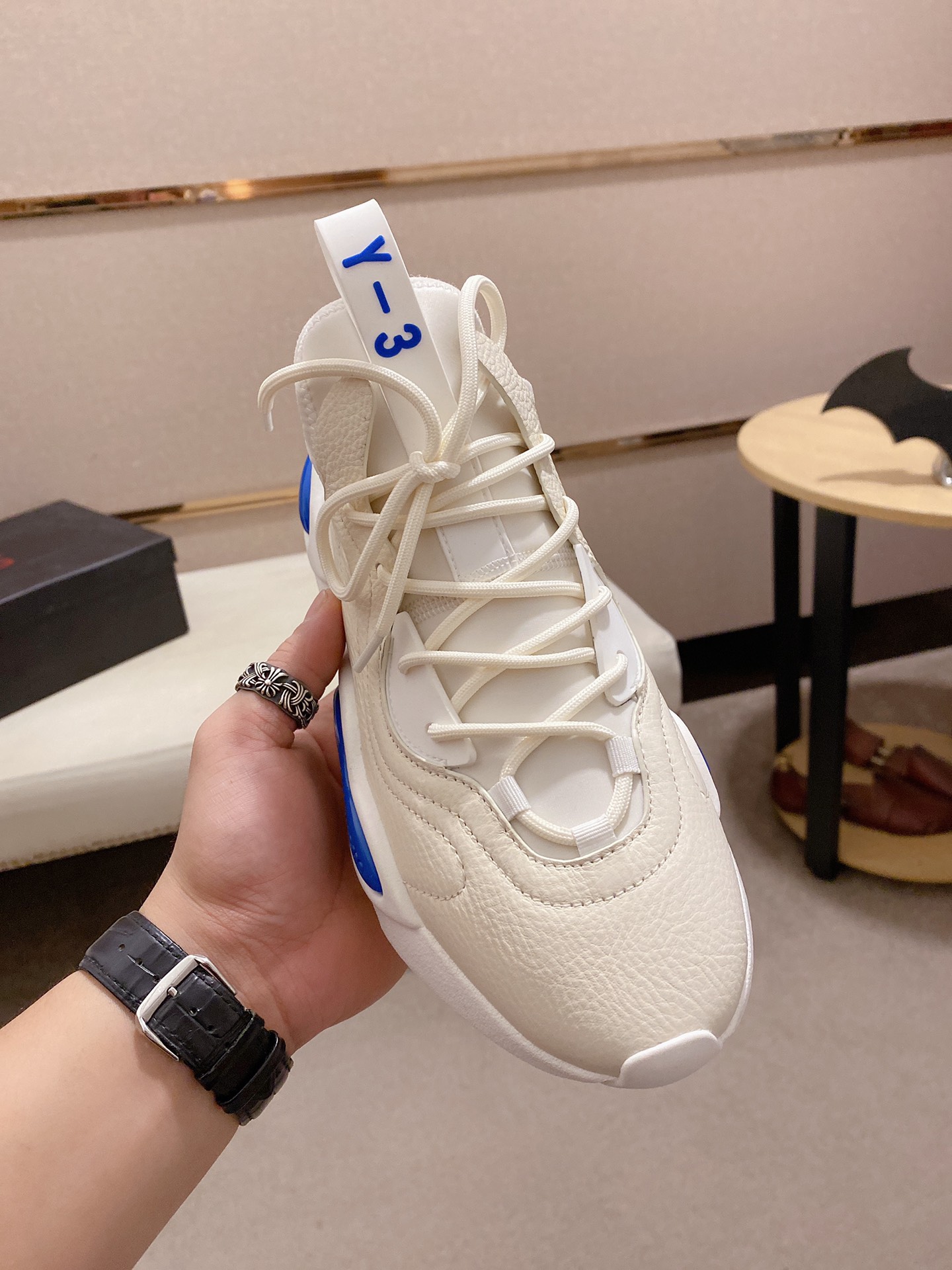 Y-3 Kaiwa Lace-Up Sneakers 6 - vstockx