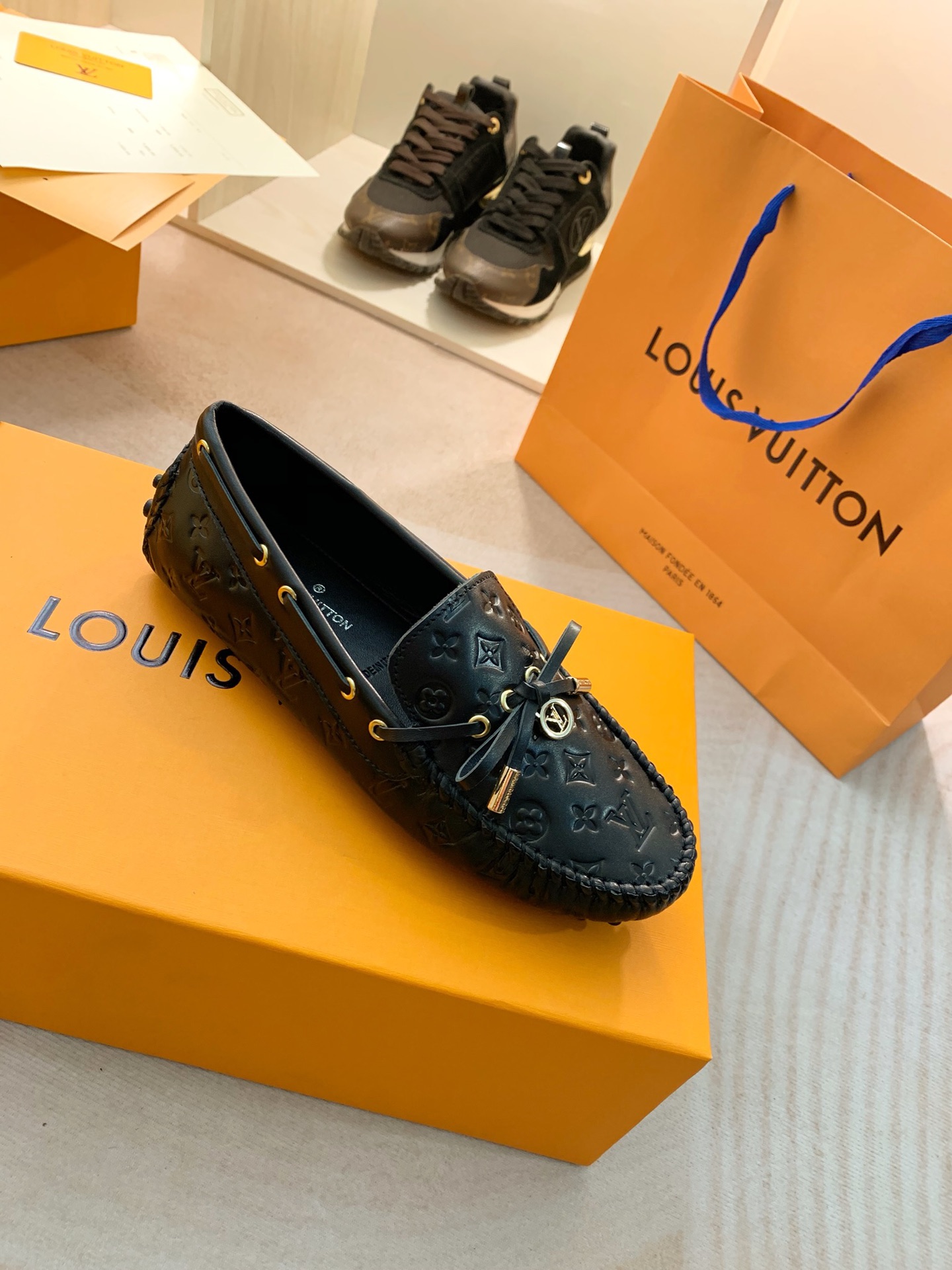 Louis Vuitton GLORIA FLAT LOAFERS WOMEN 11 - vstockx