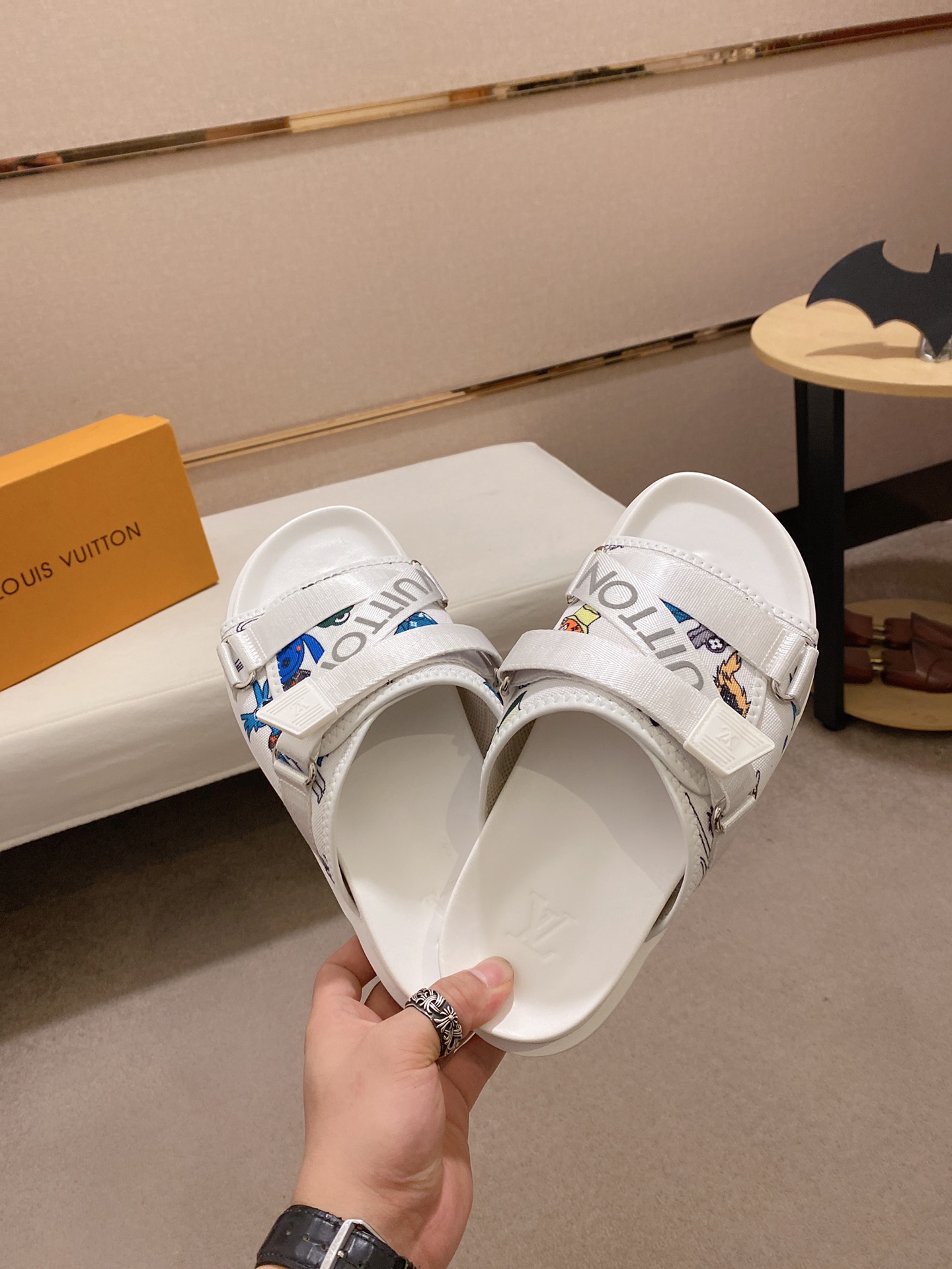 Louis Vuitton Honolulu Sneaker 9 - vstockx